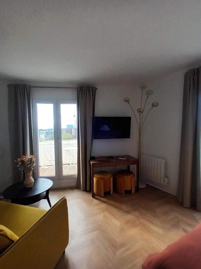 Paris Balcony Top Floor Room Luaran gambar