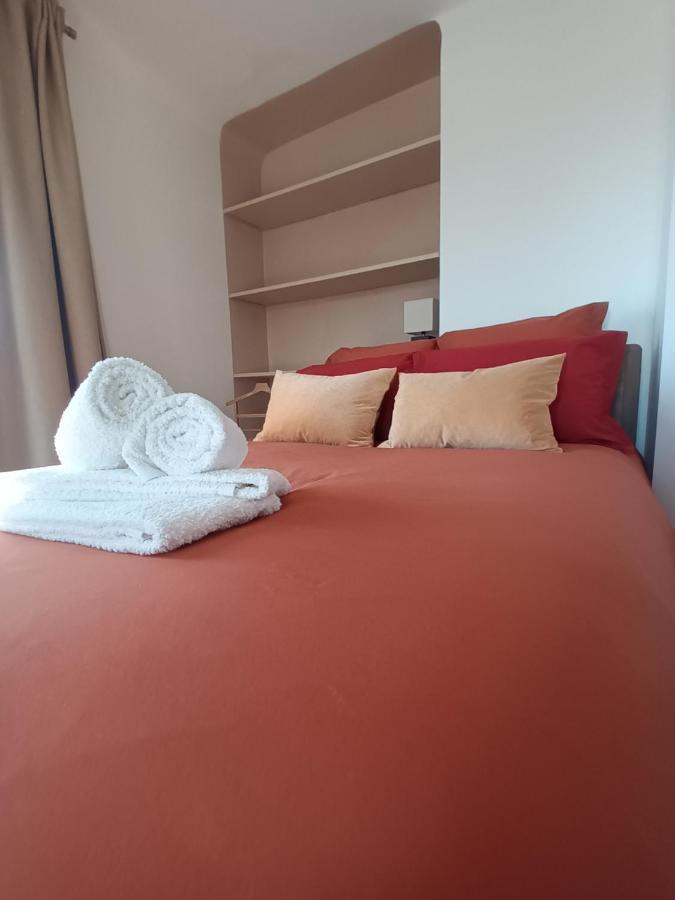Paris Balcony Top Floor Room Luaran gambar