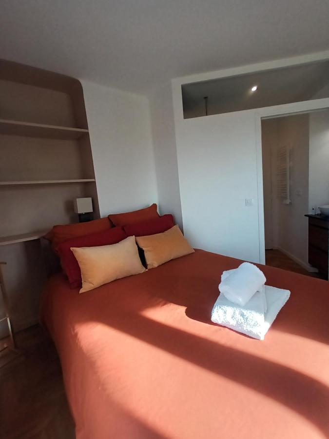 Paris Balcony Top Floor Room Luaran gambar