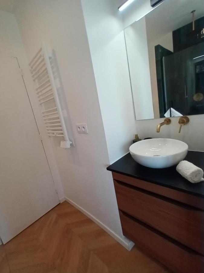 Paris Balcony Top Floor Room Luaran gambar