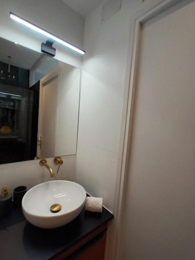 Paris Balcony Top Floor Room Luaran gambar