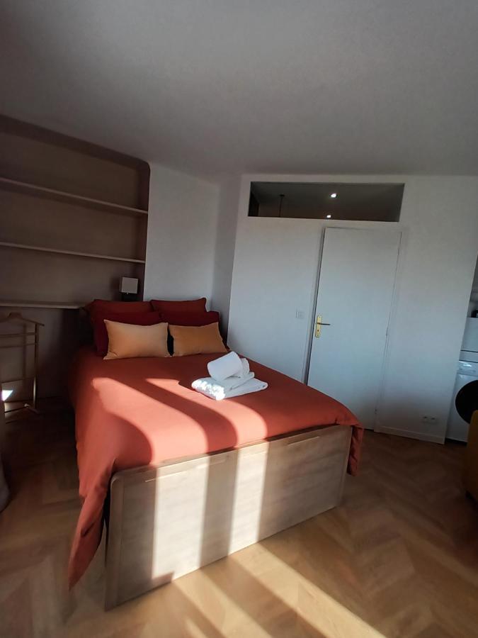 Paris Balcony Top Floor Room Luaran gambar